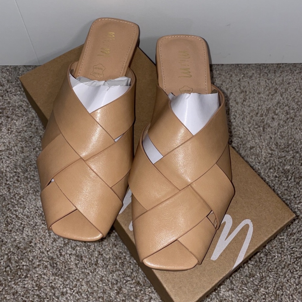 Mi.iM sandals